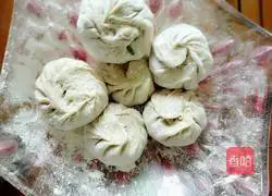 Illustration of making jujube skin buns 8