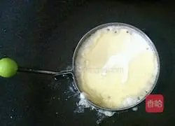 Illustration of how to make sour pancakes 5