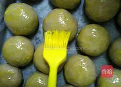 Illustration of how to make meat floss cake 15