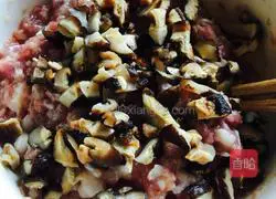 Illustration of how to make steamed meatloaf with mushrooms 4