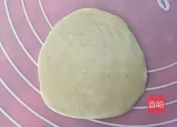 Illustration of how to make dumpling skin pancakes 1