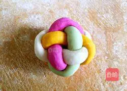 Illustration of how to make colorful hydrangea steamed buns 10
