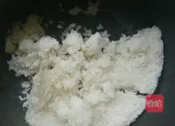 Illustration of how to make carrot and egg fried rice 4