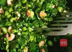 #快手菜#fried rice with shrimps and vegetables Practice illustration 4