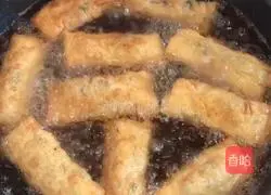 Illustration of how to make minced pork and three shredded spring cakes (mix the noodles yourself) 12