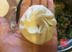 Illustration of how to make bean and meat buns 12