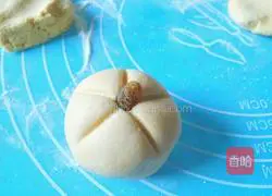 Illustration of how to make pumpkin cake (bean paste filling) 5