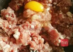 Illustration of how to make meat buns 5