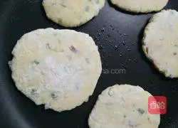 Illustration of how to make potato pancakes 12