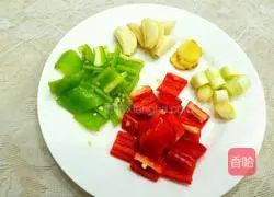 Illustration of how to cook eggplant with salted fish 5