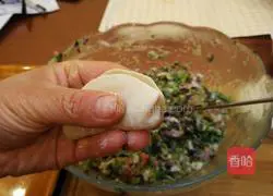 Illustration of how to wrap Liuye dumplings 10