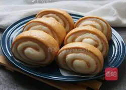 Illustration of two-color steamed buns 19