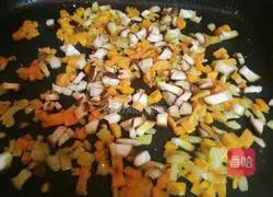 Illustration of how to make cumin fried rice 6