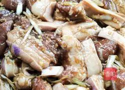 Illustration of how to make lotus leaf rice noodles and meat 5