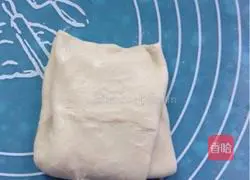 Illustration of how to make hot noodles and scallion pancakes 5