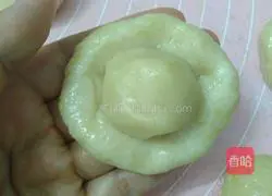 Illustration of how to make meat floss cake 7