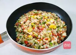Illustration of how to make colorful fried rice 18 