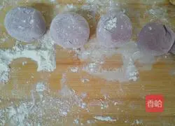 Illustration of how to make pumpkin, purple sweet potato and blossom steamed buns 15