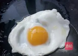 Illustration of how to make butterfly fried noodles 5