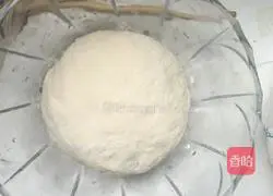 Illustration of how to make three fresh dumplings 4