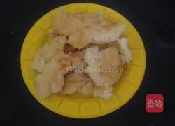 Illustration of the lazy version of steamed buns and omelette 7