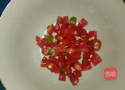 Illustration of how to make spicy meat sauce noodles 3