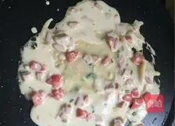 Illustration of how to make cherry tomatoes, eggs, ham, sausage, lettuce wraps 8