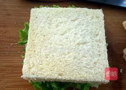 Illustration of how to make bacon cheese sandwich 7