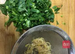 Spinach and shrimp skin egg pancake recipe 3
