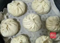 Illustration of how to make fennel and egg stuffed buns 11