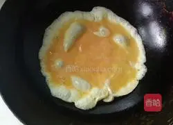 Illustration of how to make egg and leek pie 5