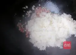 Illustration of how to make original egg fried rice 3