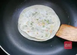 Illustration of how to make scallion pancake 9
