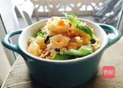 Illustration of how to make whitebait and shrimp fried rice 8