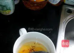 Illustration of how to make chili powder and egg fried rice 3