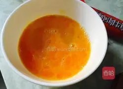 Illustration of how to make egg fried rice 1