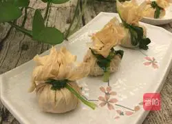 Illustration of how to make tofu skin buns 11