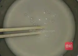 Illustration of how to make black rice noodles little hedgehog steamed buns 2