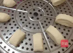 Illustration of how to make white steamed buns 9
