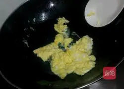 Cooked wood ear egg fried rice Practice illustration 3