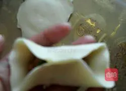 Illustration of how to make pickled cabbage and pork dumplings 6