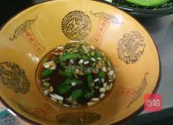  Illustration of how to make poached egg noodles 7