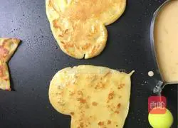 Illustration of how to make sweet potato egg pancake 10 