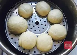 Illustration of how to make steamed buns 11