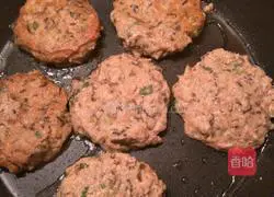 Illustration of how to make soy milk dregs meatloaf 6