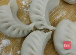 Illustration of how to make crystal dumplings 7