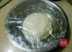 Illustration of how to make crispy meat pot pie 7