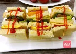 Illustration of how to make sandwich skewers 5