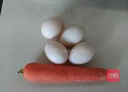 Illustration of how to make carrot and egg pancakes 1