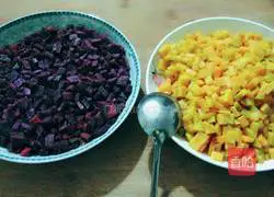 Illustration of how to make steamed three-color glazed glutinous rice balls 4